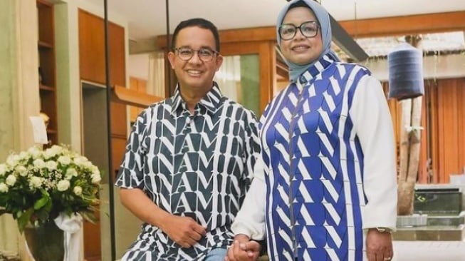 Dian Pelangi Kebanjiran Pesanan, Atasan Monogram Amin Tampilkan Serasi Oleh Anies Baswedan dan Istrinya